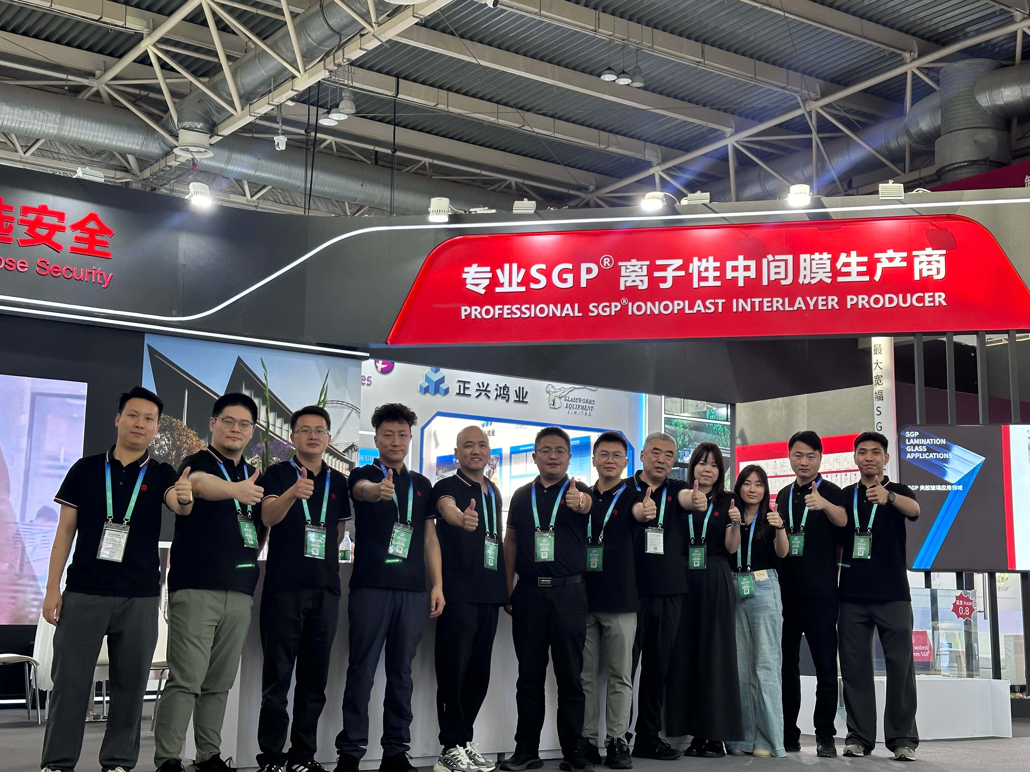 Qunan Group shines at 2025 China Glass Exhibition, demonstrating its industry-leading strength